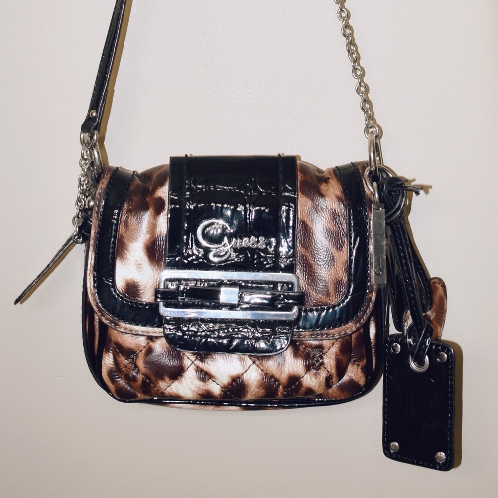 VINTAGE GUESS BAG!! Don’t miss out❗️